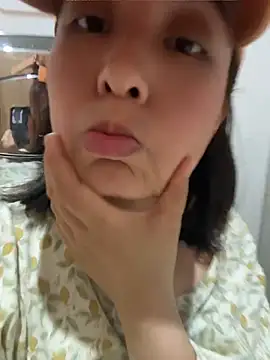 Snapshot of Faye-baby chatting on August 1, 2026, 1:47 am Faye-baby online show from August 1, 2026, 1:47 am