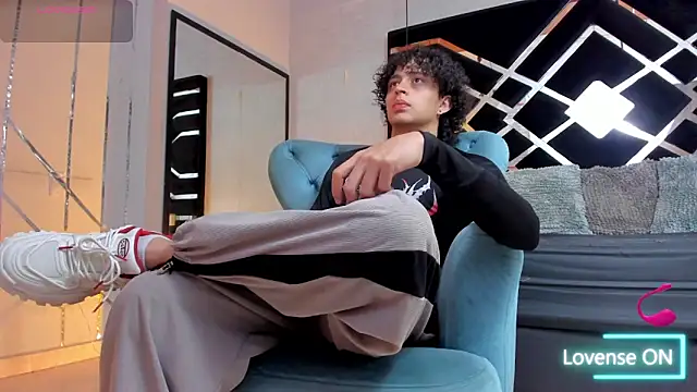 JayTaylorr online show from May 27, 2026, 11:28 am