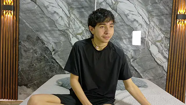 Snapshot of NoahWalker__ chatting on May 27, 2026, 11:06 am NoahWalker online show from May 27, 2026, 11:06 am