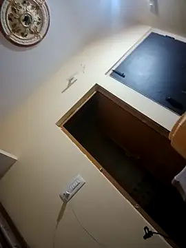 BangalorePavi online show from April 16, 2026, 9:39 pm