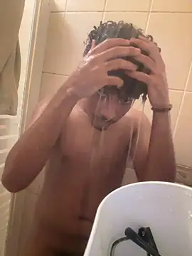 sexyboytw online show from April 15, 2026, 6:34 pm