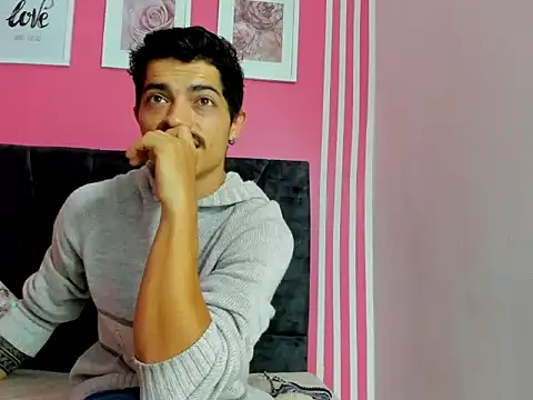 taylor Stele online show from April 17, 2026, 1:36 pm