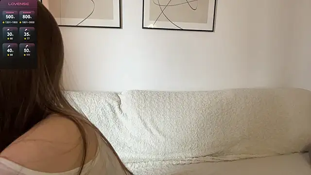  KARANDASH  online show from April 19, 2026, 8:37 am