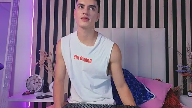 Snapshot of LeoTease chatting on April 29, 2026, 7:20 pm LeoTease online show from April 29, 2026, 7:20 pm