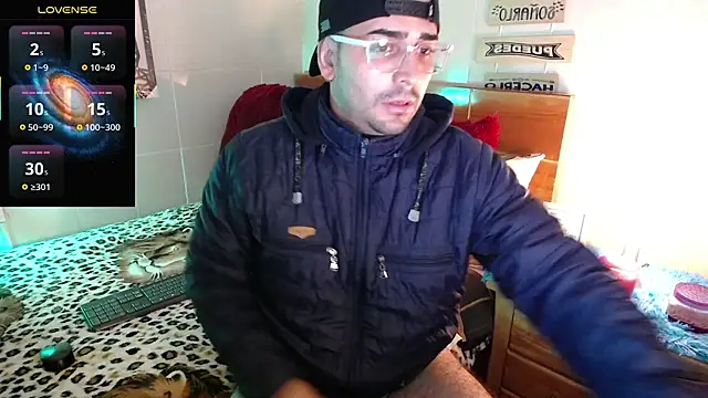 Snapshot of andders_ chatting on June 13, 2026, 3:10 pm andders online show from June 13, 2026, 3:10 pm