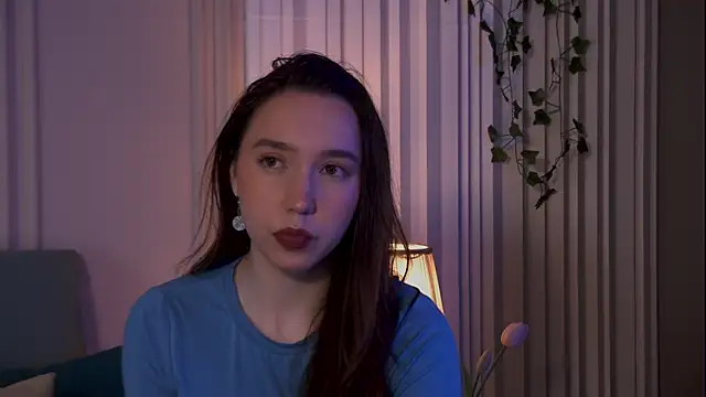 Suzaneey online show from June 6, 2026, 6:46 pm