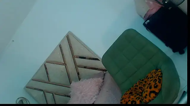 Snapshot of paola_blond01 chatting on June 3, 2026, 2:55 pm paola blond01 online show from June 3, 2026, 2:55 pm