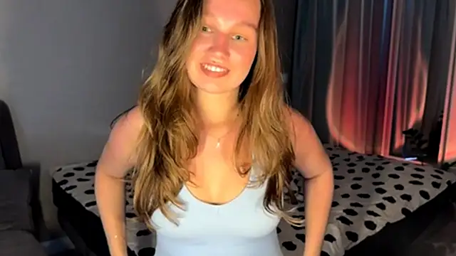 Snapshot of secretnaya_girl chatting on June 4, 2026, 11:15 am secretnaya girl online show from June 4, 2026, 11:15 am
