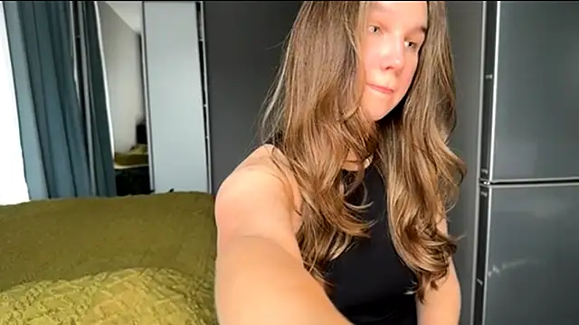 secretnaya girl online show from May 25, 2026, 6:56 am