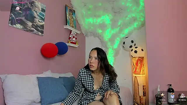 Snapshot of liz_merchan chatting on July 4, 2026, 7:18 pm liz merchan online show from July 4, 2026, 7:18 pm