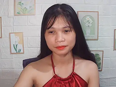 Snapshot of -Lucie-e chatting on June 4, 2026, 3:49 pm -Lucie-e online show from June 4, 2026, 3:49 pm