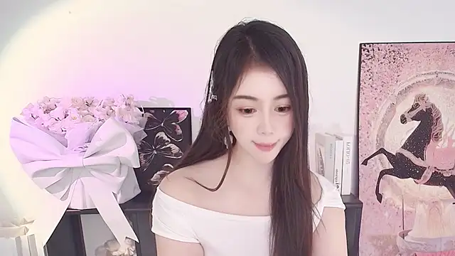 Snapshot of Moon-66 chatting on May 6, 2026, 2:26 am Moon-66 online show from May 6, 2026, 2:26 am