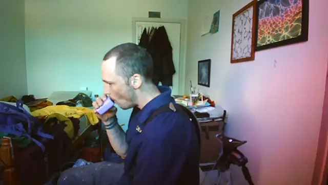 JohnnyMoves online show from June 19, 2026, 7:41 pm