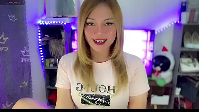 Snapshot of hannaBaby_lisyos11 chatting on June 17, 2026, 12:15 pm hannaBaby lisyos11 online show from June 17, 2026, 12:15 pm