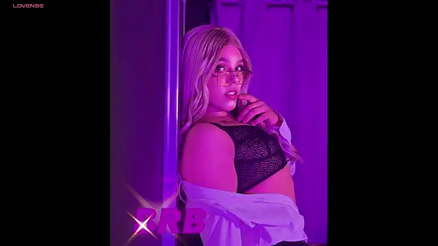 Melody p online show from July 24, 2026, 4:08 am