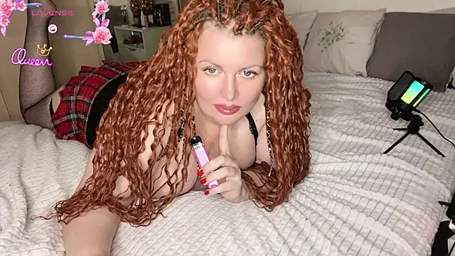 Crimson-Flame online show from April 19, 2026, 8:33 pm