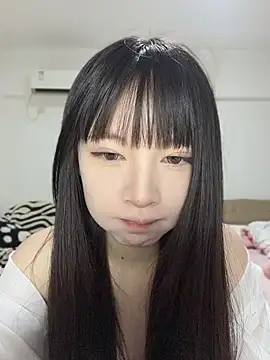 Snapshot of nide-baby chatting on July 13, 2026, 4:28 pm nide-baby online show from July 13, 2026, 4:28 pm