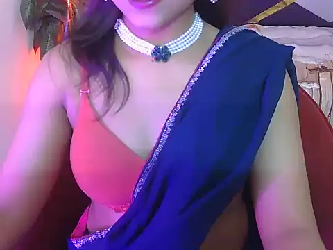 Snapshot of bold-fareen chatting on July 7, 2026, 6:44 pm bold-fareen online show from July 7, 2026, 6:44 pm