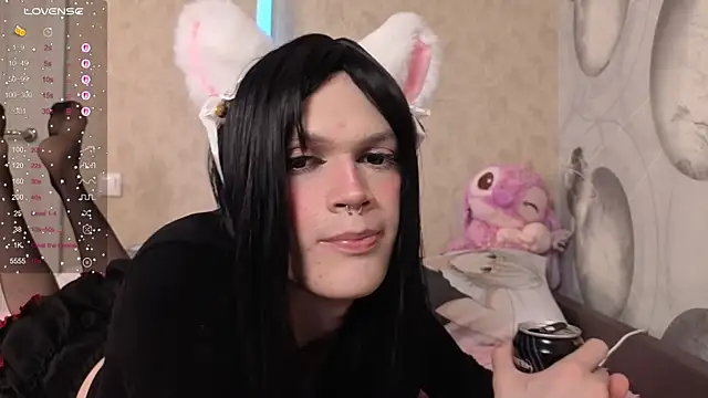 nightrapunzel online show from April 17, 2026, 7:06 pm