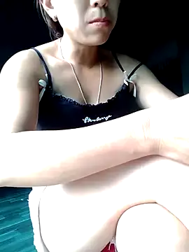 Zara-Lina online show from May 19, 2026, 1:56 am