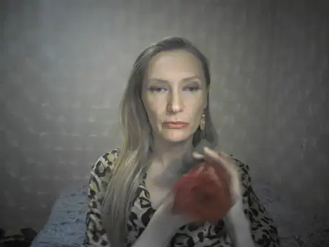 LunaBelle8 online show from April 19, 2026, 5:47 pm