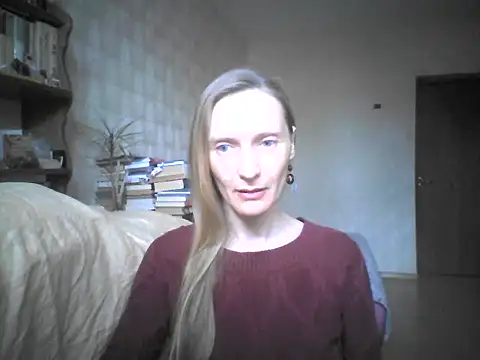 LunaBelle8 online show from May 9, 2026, 1:36 pm