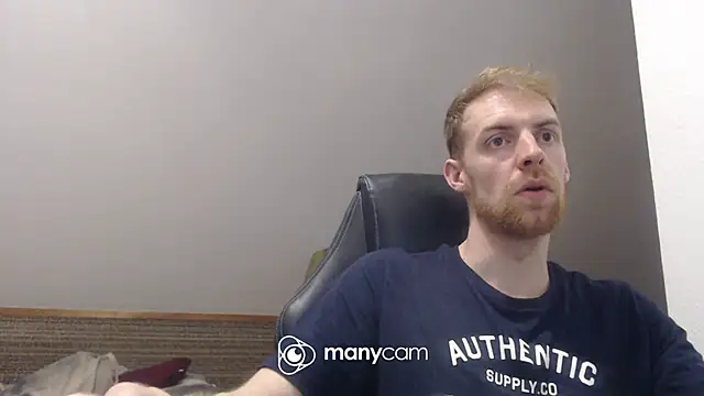 Snapshot of Milkyman7 chatting on November 12, 2025, 8:45 pm Milkyman7 online show from November 12, 2025, 8:45 pm