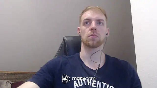 Snapshot of Milkyman7 chatting on October 25, 2025, 6:41 pm Milkyman7 online show from October 25, 2025, 6:41 pm