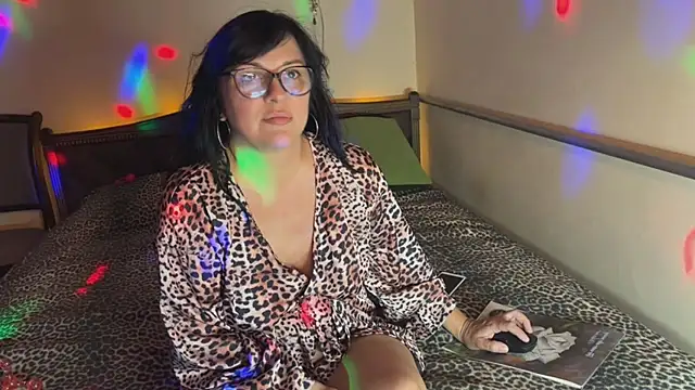 OxiLovex online show from July 14, 2026, 8:48 pm