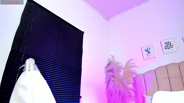 manuboobss online show from June 3, 2026, 5:39 pm
