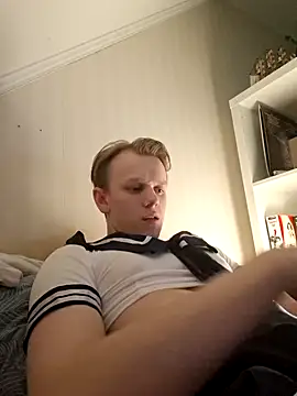 Snapshot of femboy066 chatting on April 16, 2026, 9:15 pm femboy066 online show from April 16, 2026, 9:15 pm