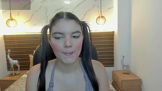 angelica-moon online show from May 19, 2026, 8:27 pm