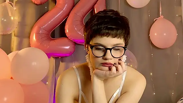 JunneWerss online show from May 8, 2026, 8:23 pm