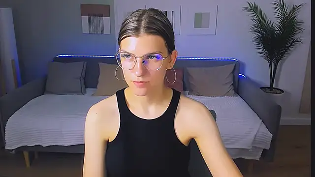 AnnaThorne online show from May 26, 2026, 3:15 am