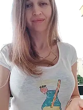 irresistibelle online show from May 14, 2026, 4:26 pm
