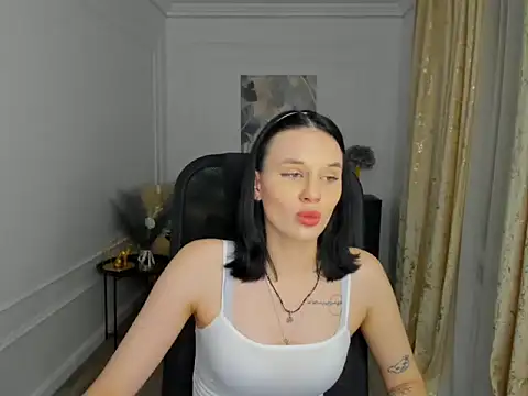 Snapshot of AlicePertim chatting on July 1, 2026, 6:41 pm AlicePertim online show from July 1, 2026, 6:41 pm