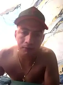 Ojosclaros1 online show from April 17, 2026, 1:58 pm