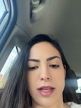 TheeaaGlow online show from April 19, 2026, 5:19 am