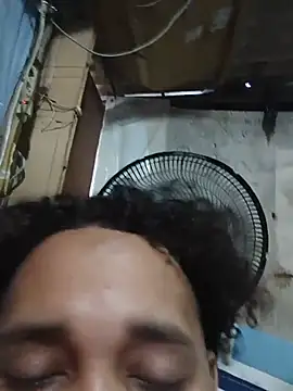 Josejunior091524 online show from August 5, 2026, 7:52 pm
