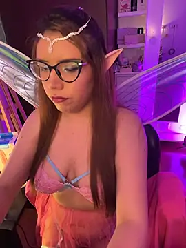 AliceMtz online show from May 18, 2026, 10:03 pm