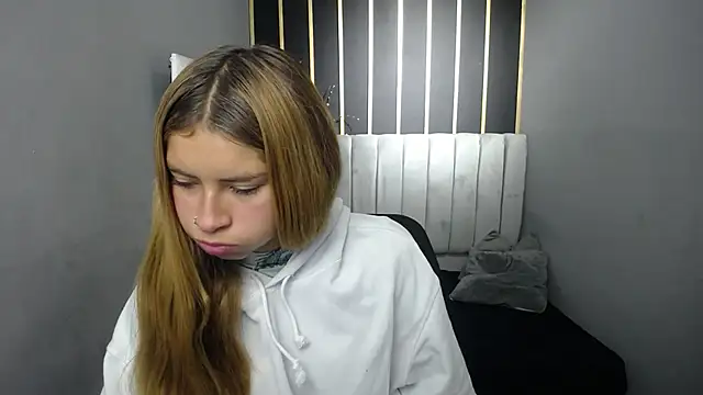 nancy blonde online show from May 15, 2026, 1:09 pm