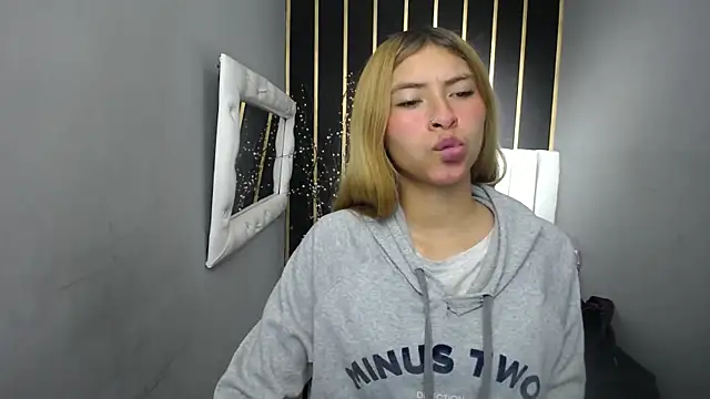 nancy blonde online show from June 17, 2026, 12:48 pm