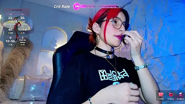 Snapshot of Moon_Red_r chatting on May 2, 2026, 8:03 pm Moon Red r online show from May 2, 2026, 8:03 pm