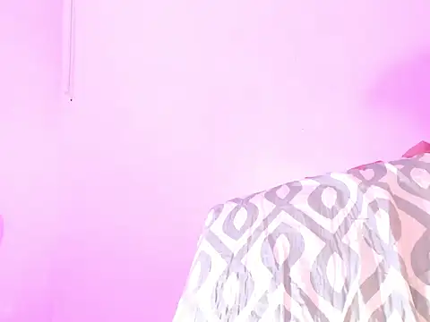 daniela-hot01 online show from May 17, 2026, 6:52 pm