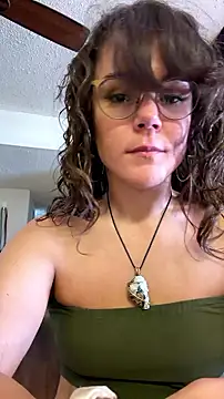 Snapshot of BaileyMFox chatting on July 9, 2026, 7:24 pm BaileyMFox online show from July 9, 2026, 7:24 pm