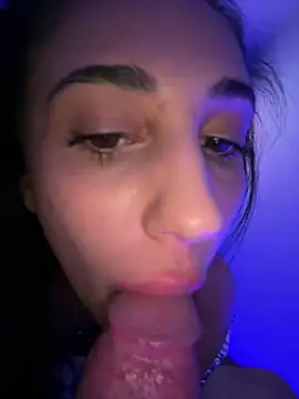 Briana bri11 online show from April 21, 2026, 4:19 am