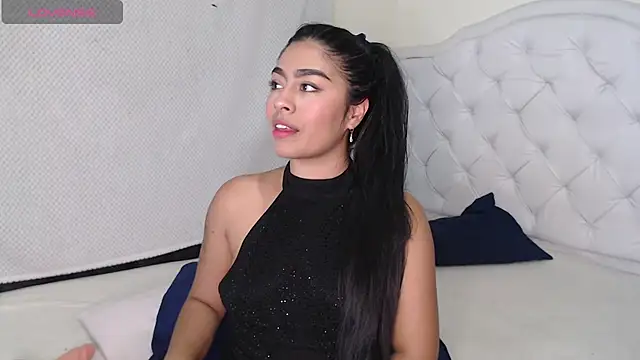 Snapshot of Violet_myers04 chatting on May 2, 2026, 3:23 am Violet myers04 online show from May 2, 2026, 3:23 am