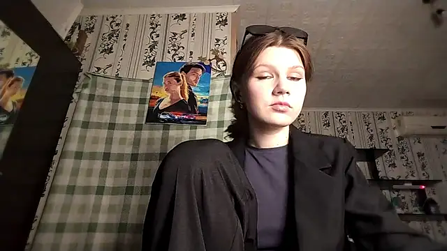 SharyLoughty online show from May 2, 2026, 4:23 pm