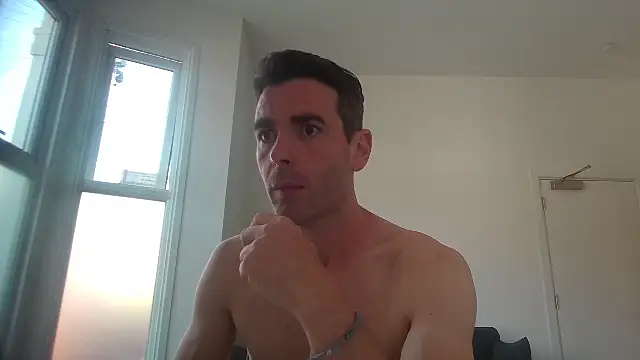 Snapshot of frenchbdmaninlondon chatting on July 5, 2026, 1:40 pm frenchbdmaninlondon online show from July 5, 2026, 1:40 pm
