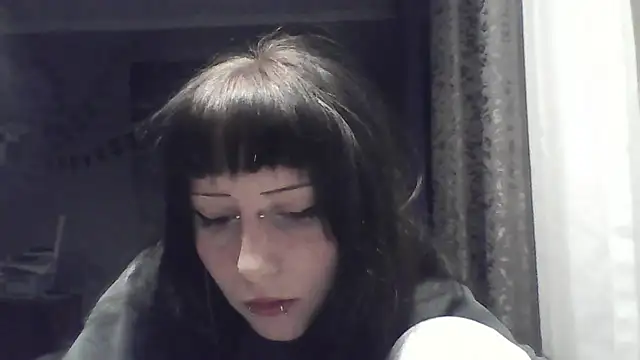 Snapshot of ChargedReign chatting on May 1, 2026, 5:07 pm ChargedReign online show from May 1, 2026, 5:07 pm